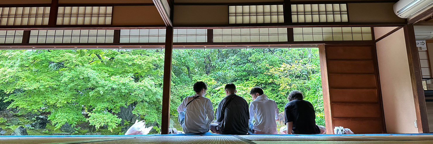 1022Shira's profile banner image