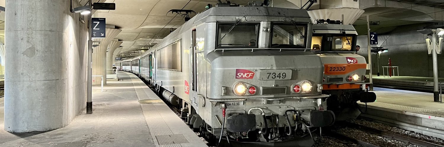 RailsEnVue's profile banner image