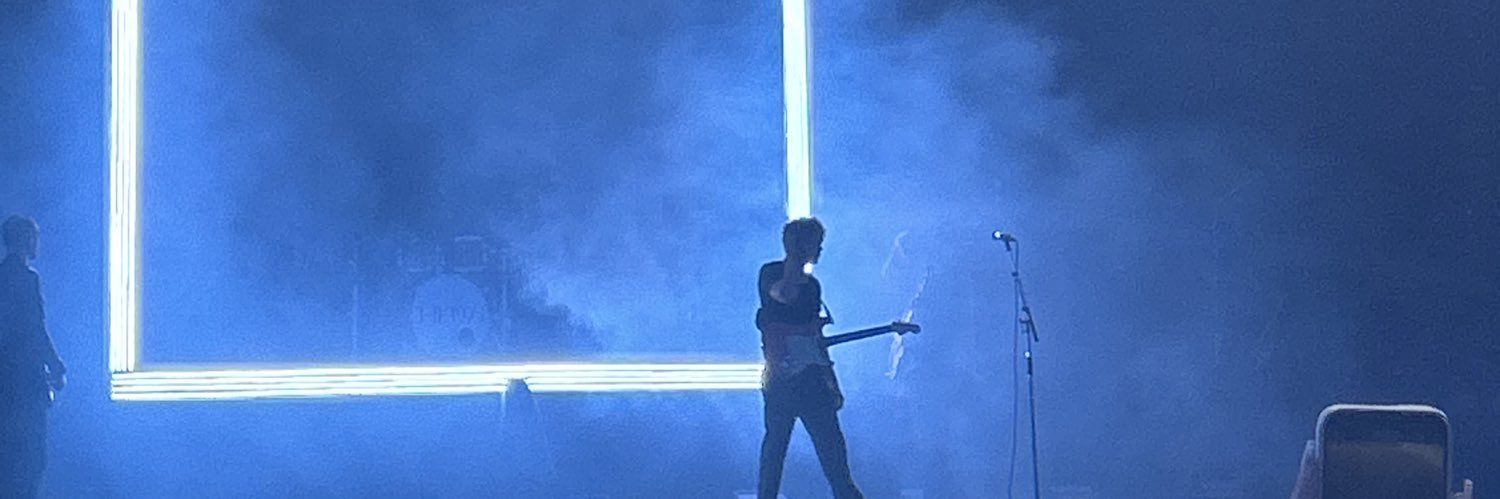 mollehbro's profile banner image