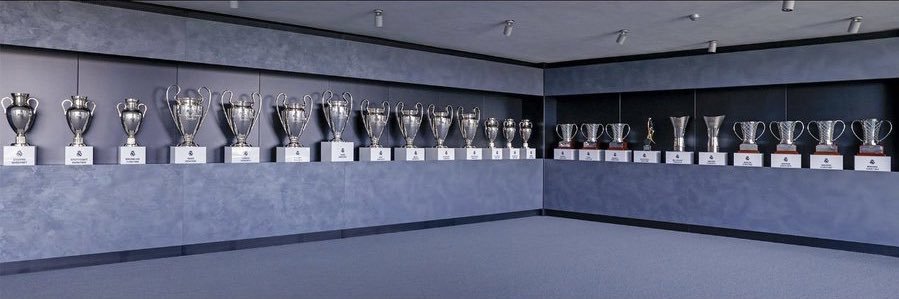 R8 banner