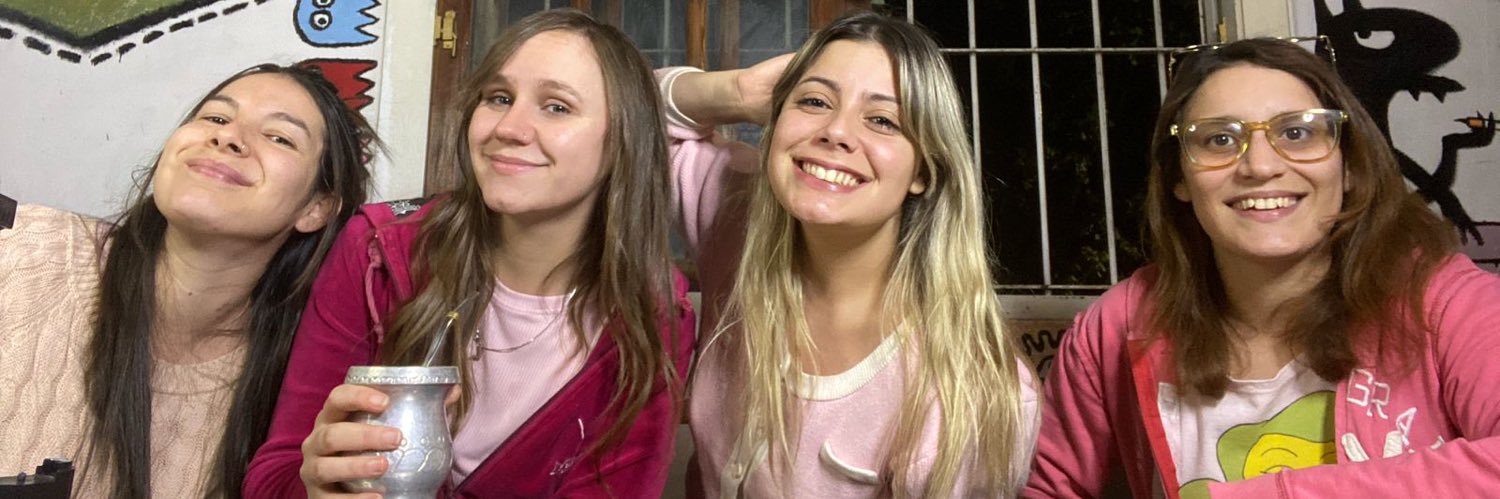candelafretes12's profile banner image