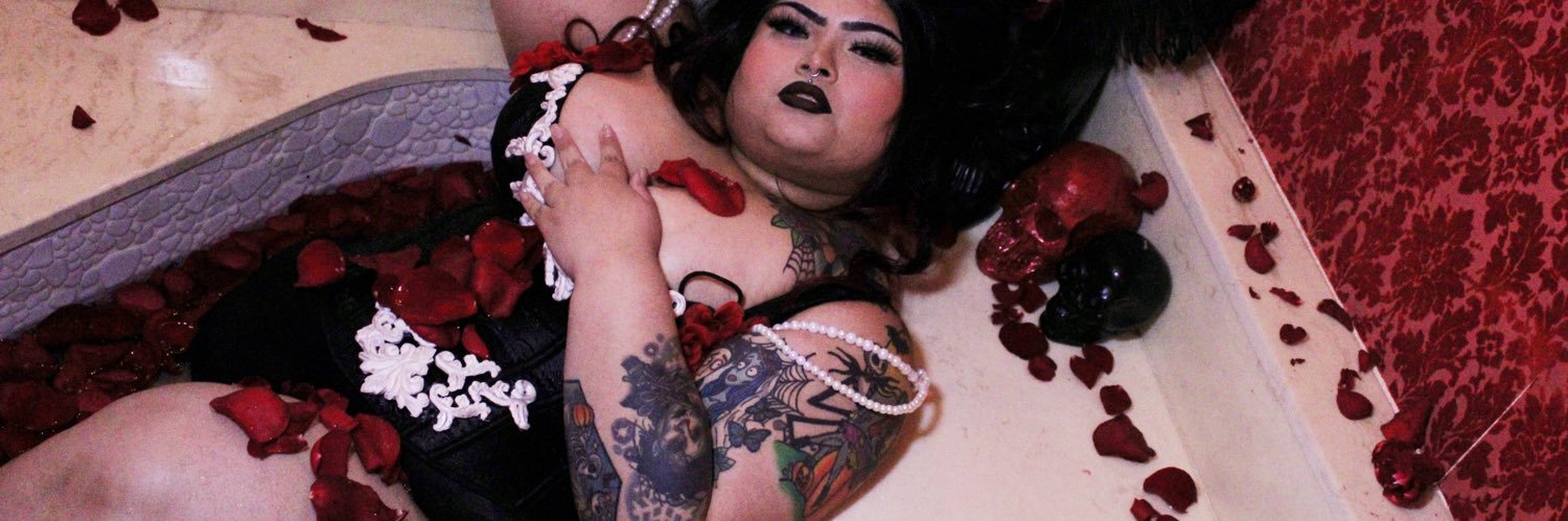 _beetlebabe16_'s profile banner image