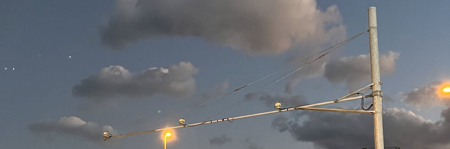 gratzsie's profile banner image
