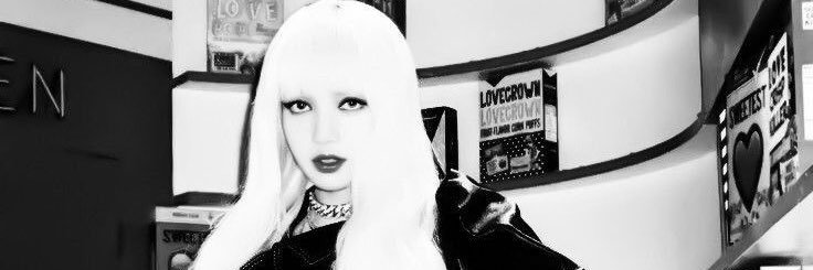 Kimkkris's profile banner image