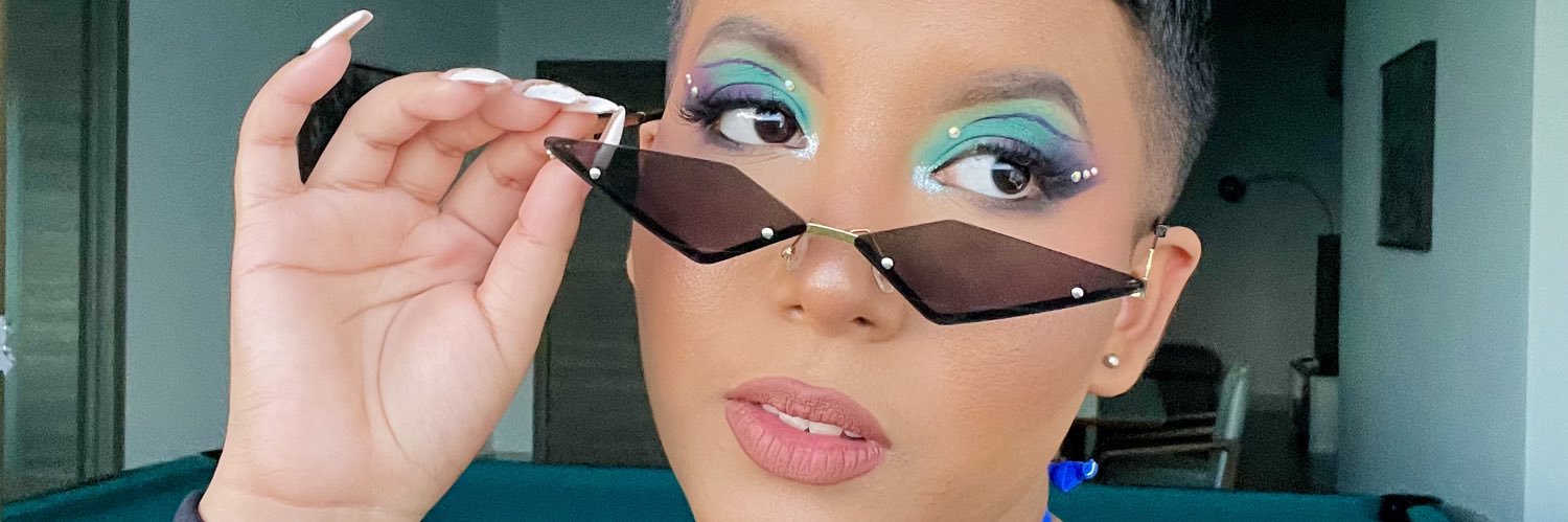 iladysss's profile banner image