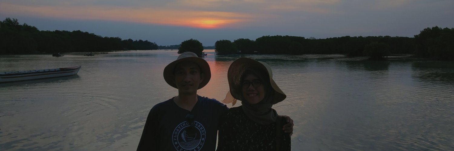 etrewew's profile banner image