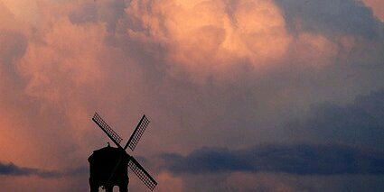 latuphi's profile banner image