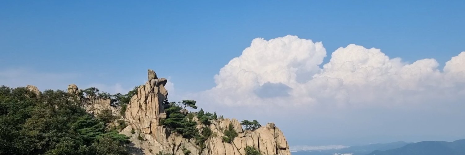 minbuja's profile banner image