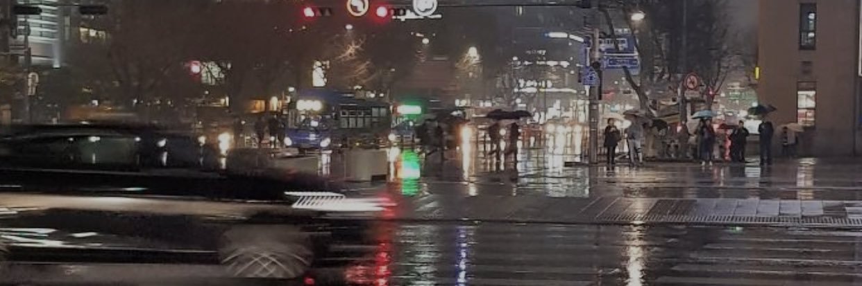 refhianti's profile banner image
