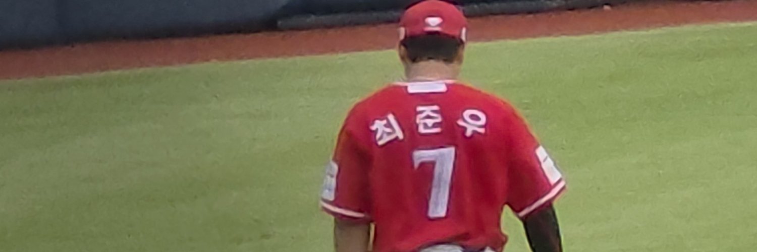 sy1304_'s profile banner image