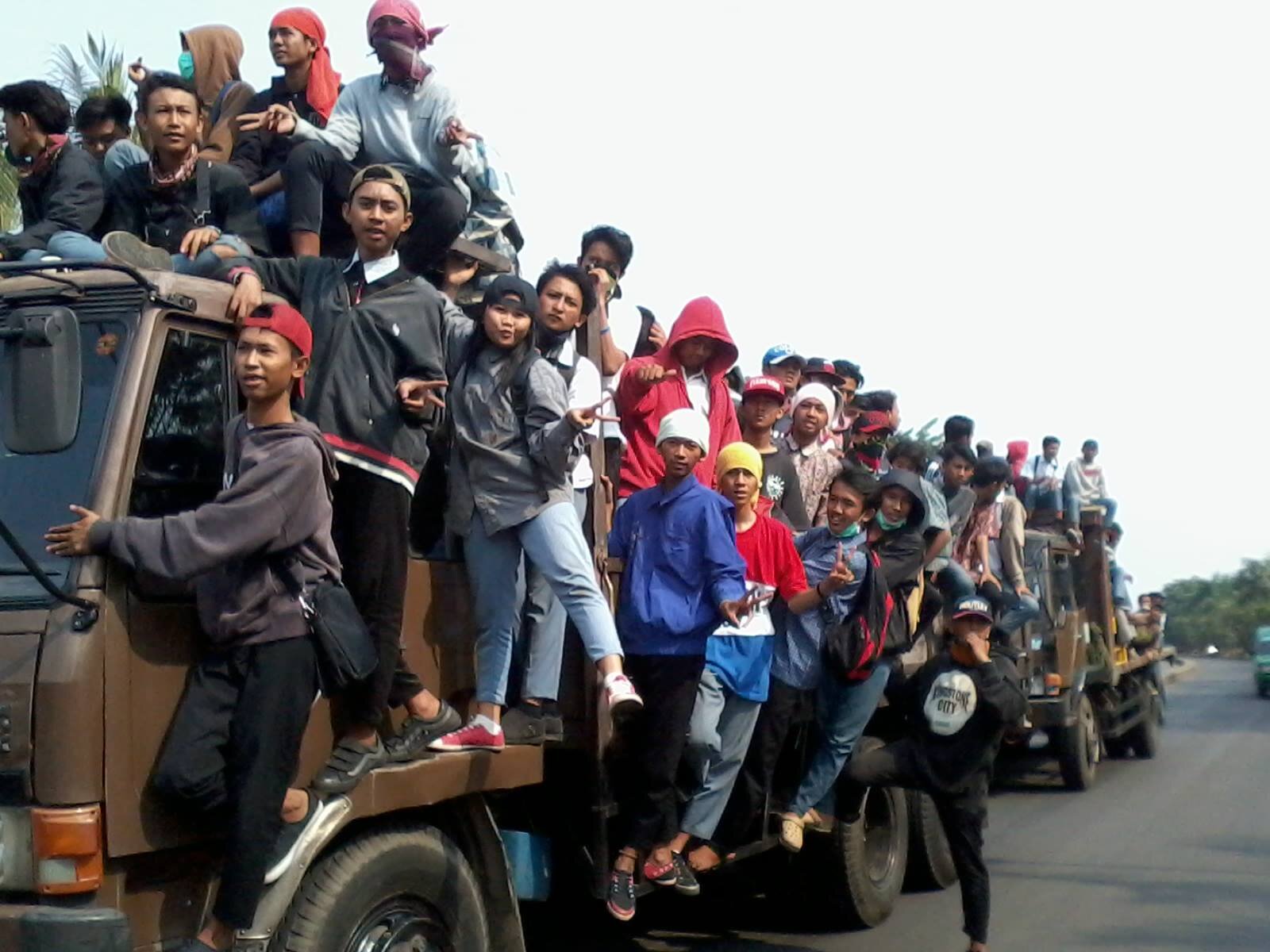 tujuh68puluh banner