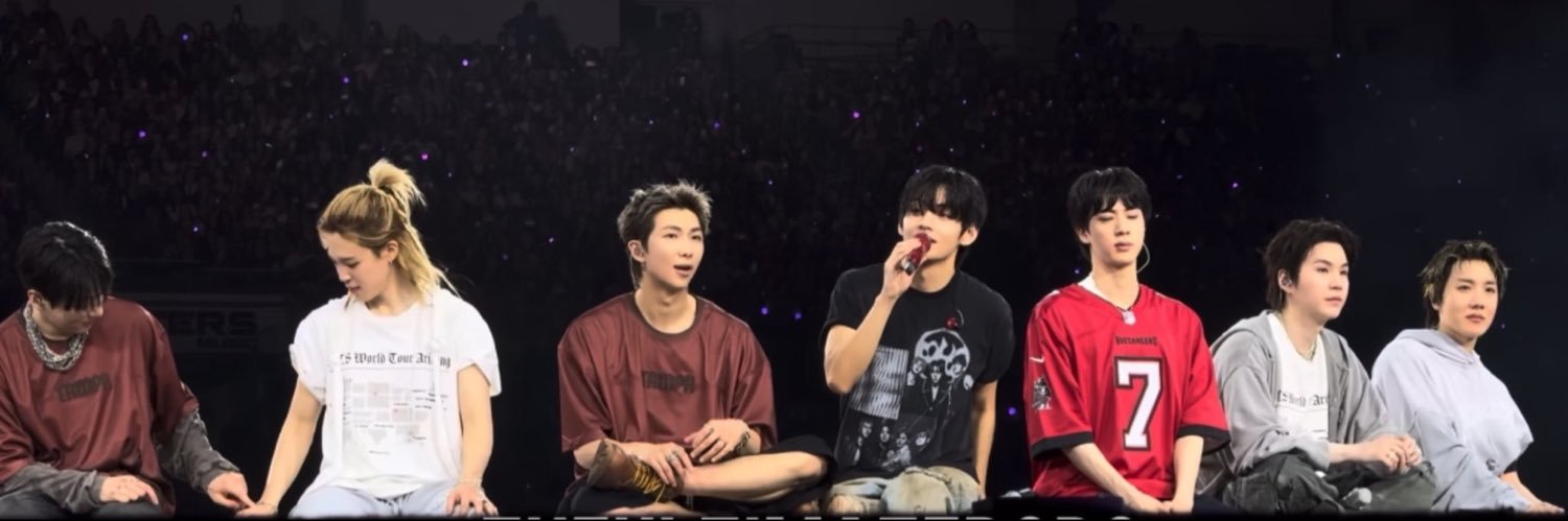 𝕓𝕚𝕜𝕠𝕠𝕜𝕒 ♱ 𝚟𝚊𝚒 𝚟𝚎𝚛 𝙱𝚃𝚂 𝚍𝚒𝚊 31 banner