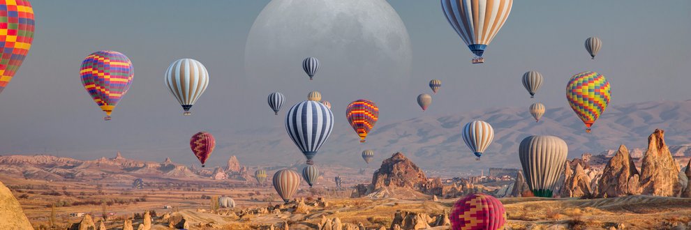 logitravel's profile banner image