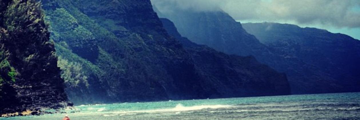 em_kay's profile banner image