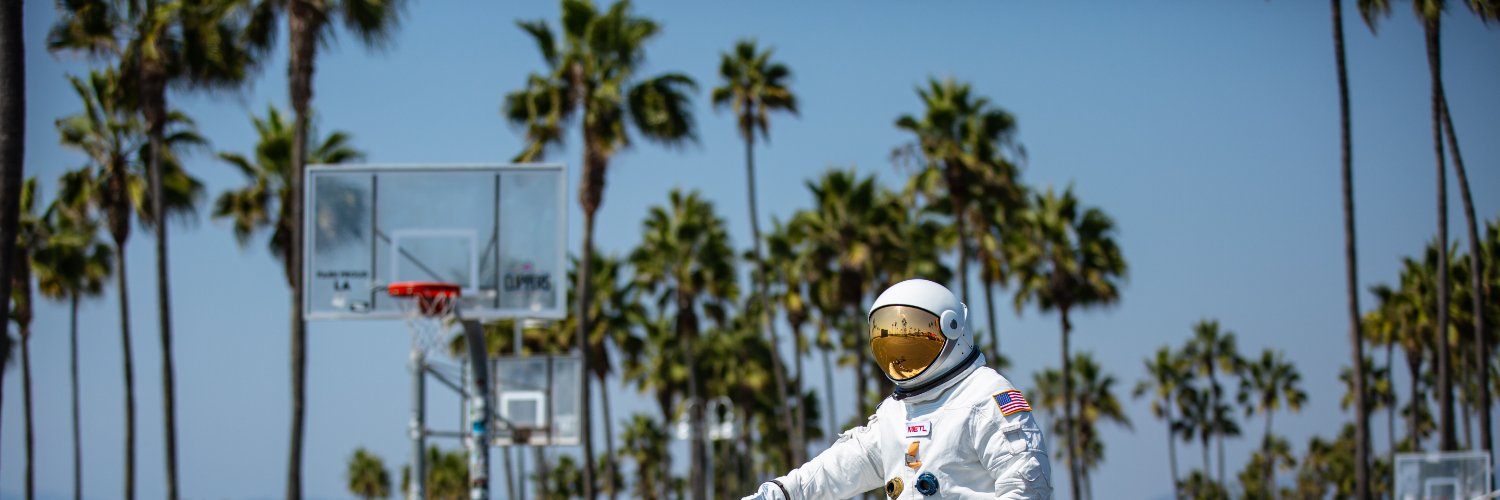 E A R L C O L E banner