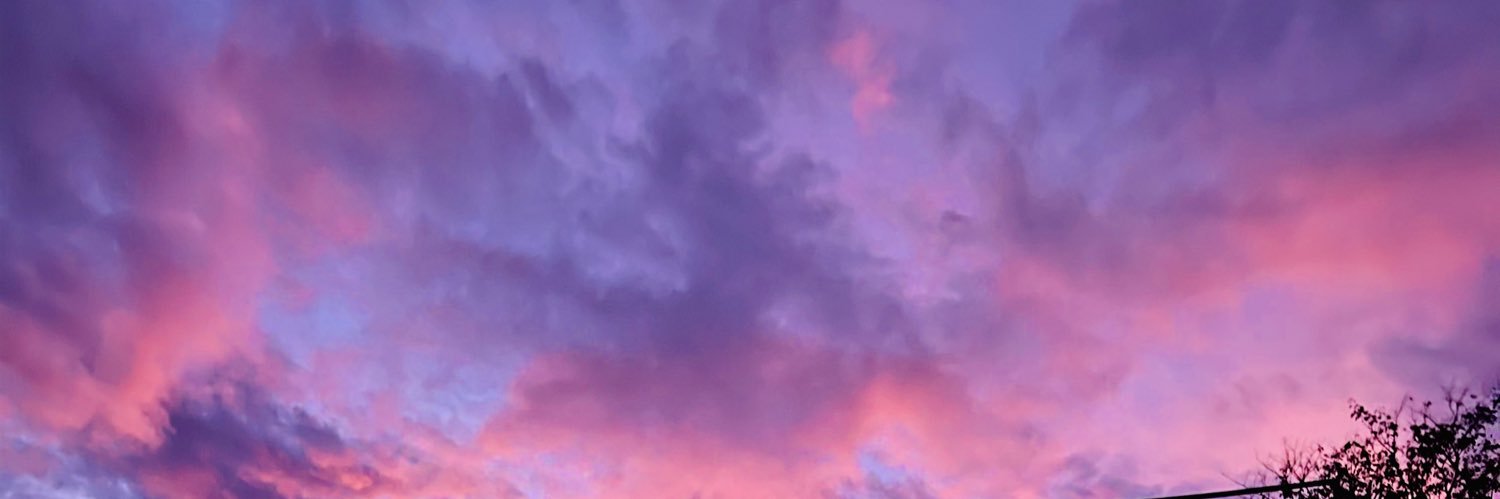 eeellimac's profile banner image