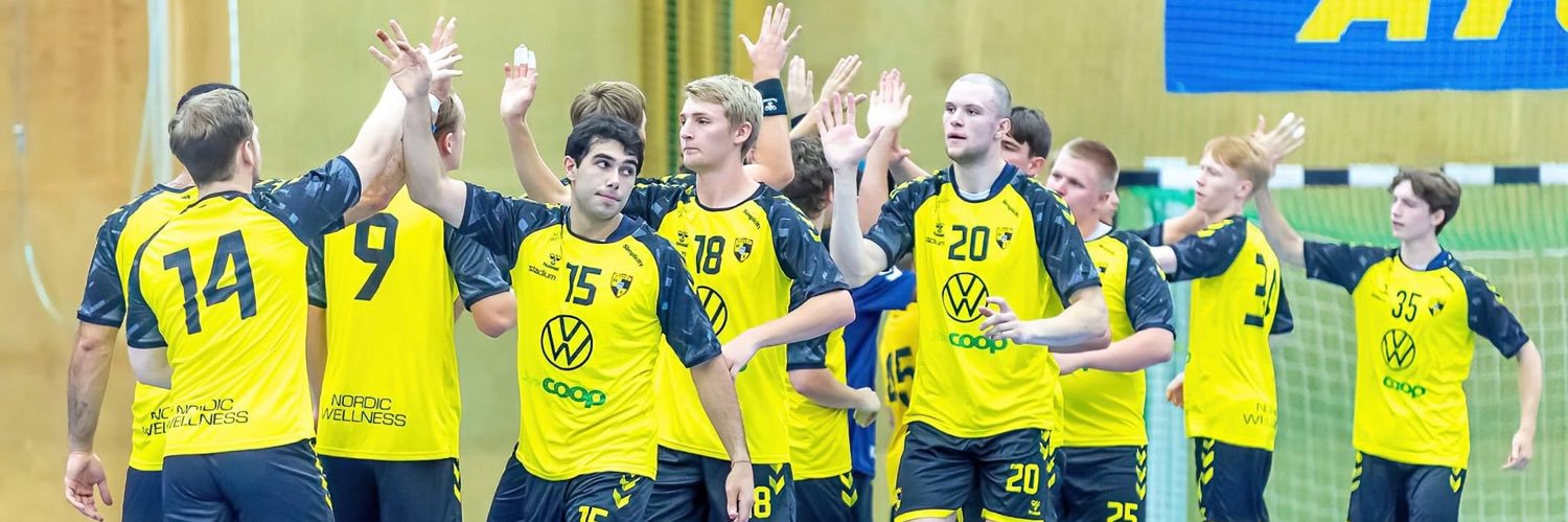 strandyy14's profile banner image