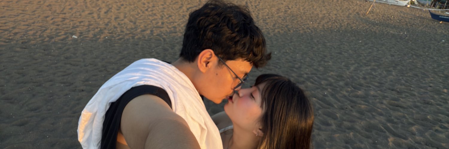 emilglozano's profile banner image