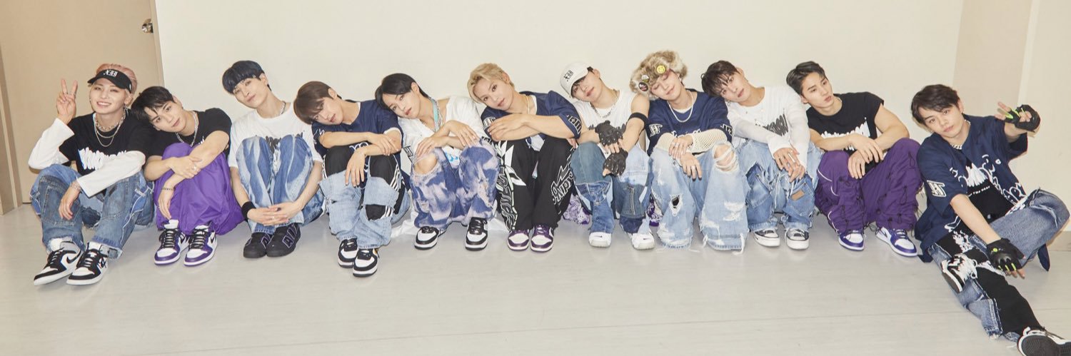 loveselme's profile banner image