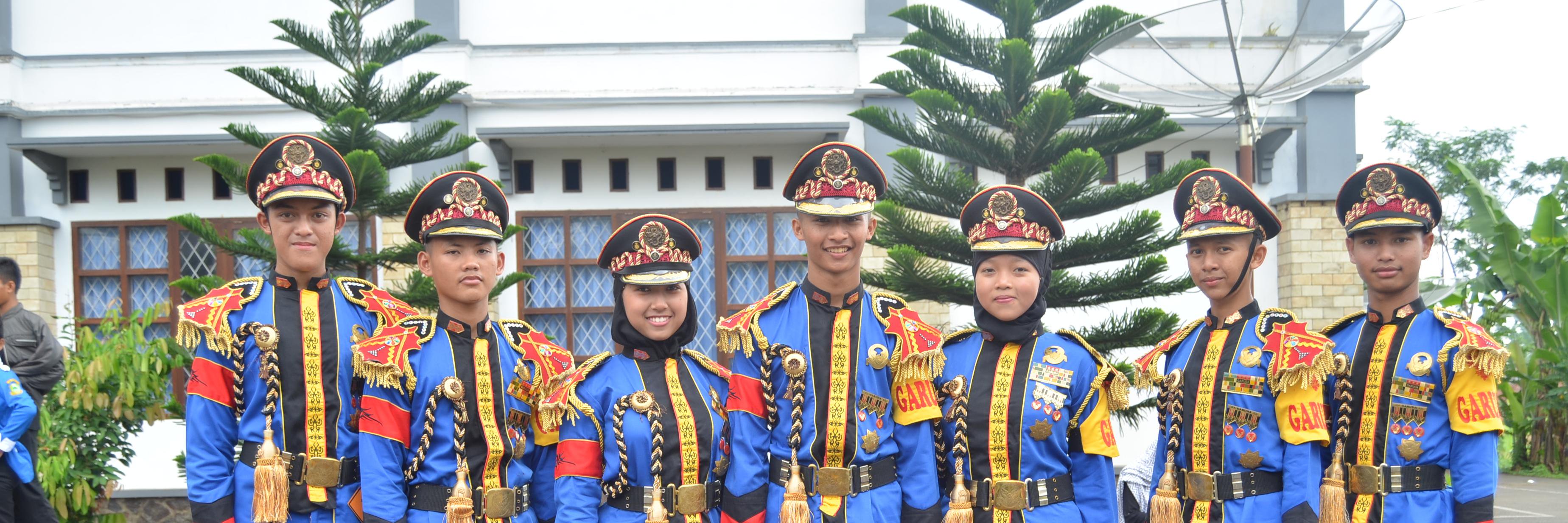 dindaasls's profile banner image