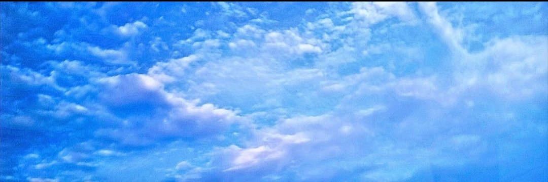 eminealtay7's profile banner image