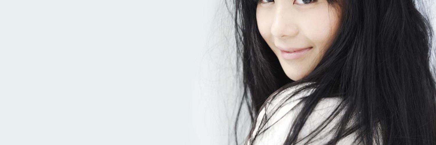 xavia den vu banner