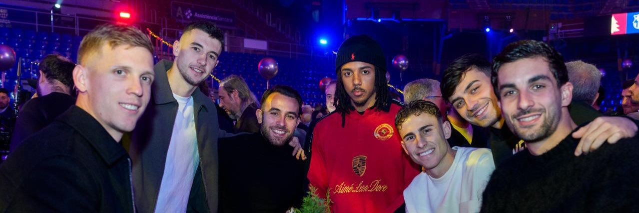karoxusik_'s profile banner image