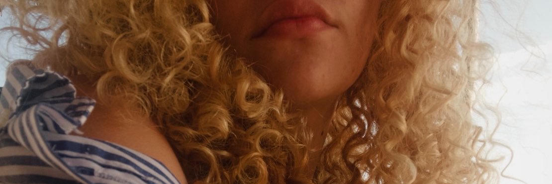 llarii_ii's profile banner image