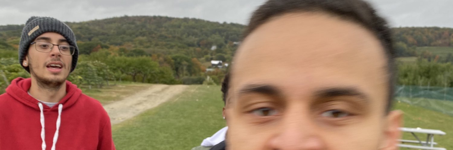 Beaurizzy22's profile banner image