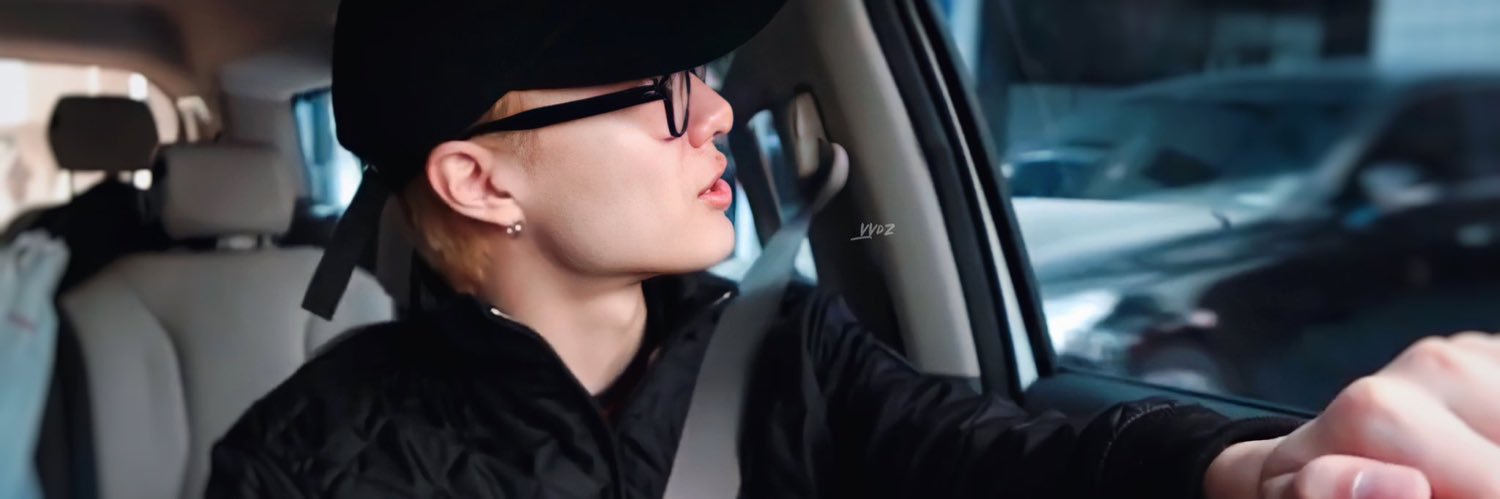 GeekInAPink97's profile banner image