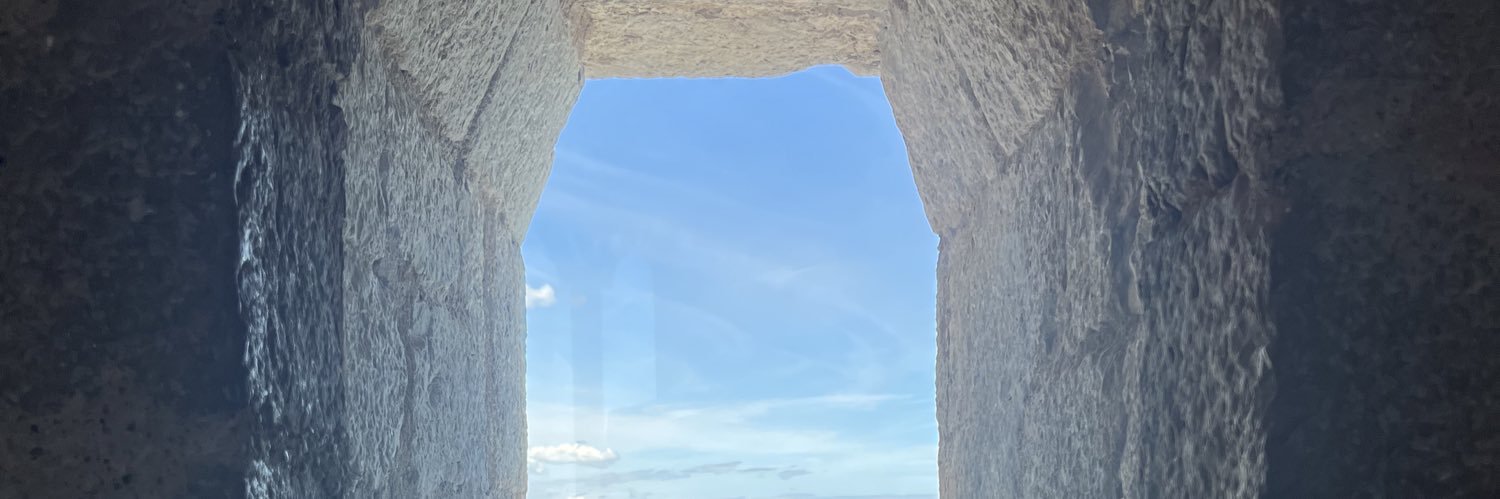 𝕣𝕠𝕩𝕒𝕟𝕟𝕖 𝕗𝕣𝕒𝕟𝕢𝕦𝕖𝕝𝕝𝕚 🙋🏻‍♀️ banner