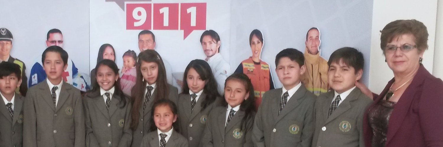 lauriErazo's profile banner image