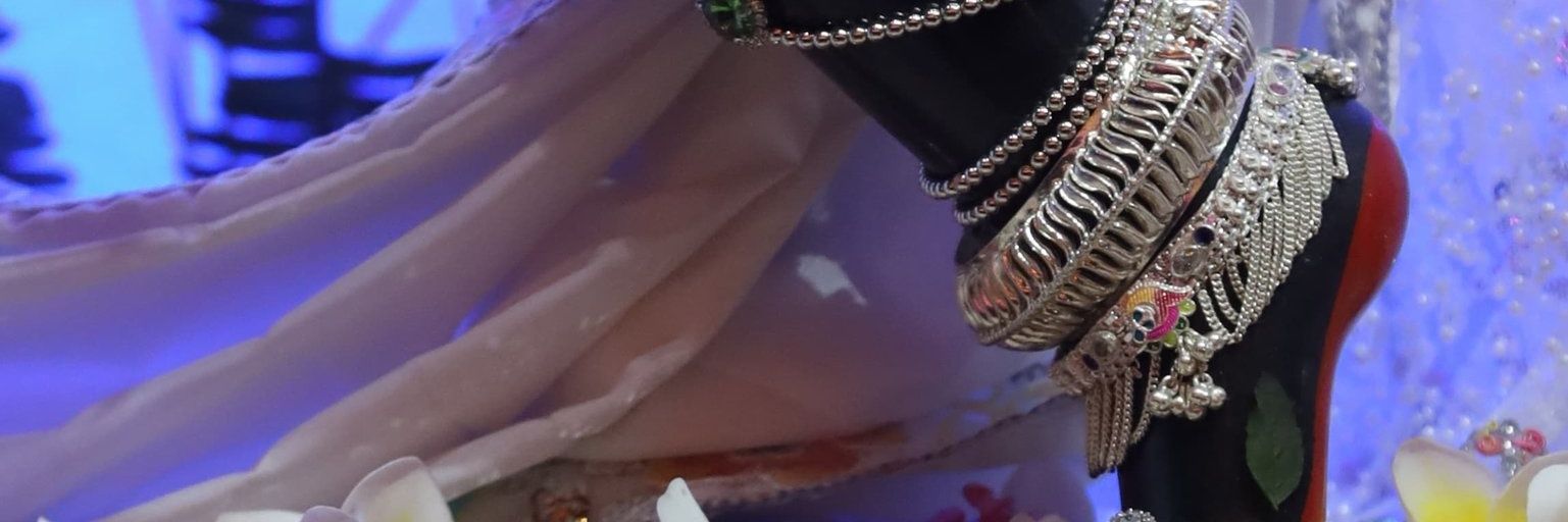 हे वत्स : banner