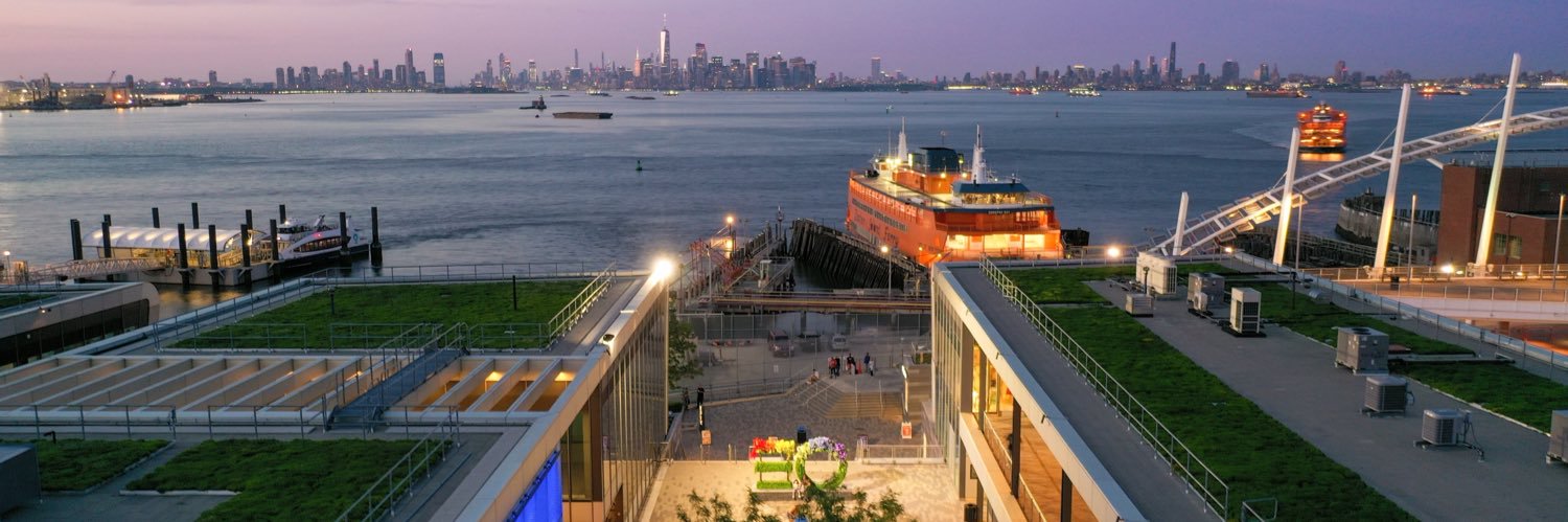 Empire Outlets NYC banner