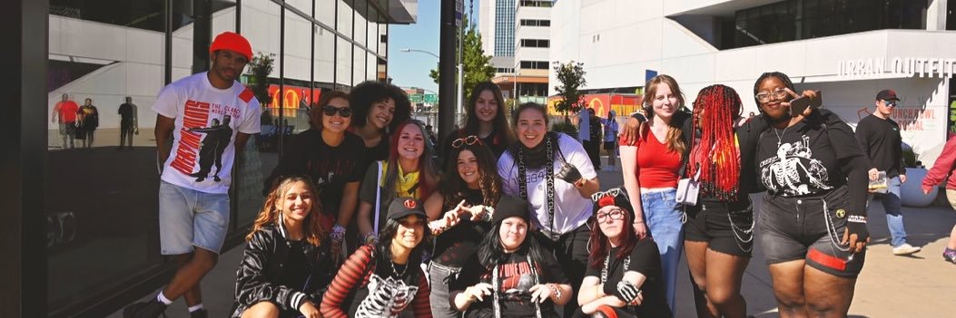 pay ✺ ⊬ 55's banner