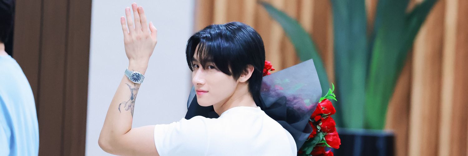 스스 banner