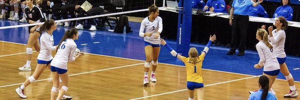 Izzy_busignani Profile Banner