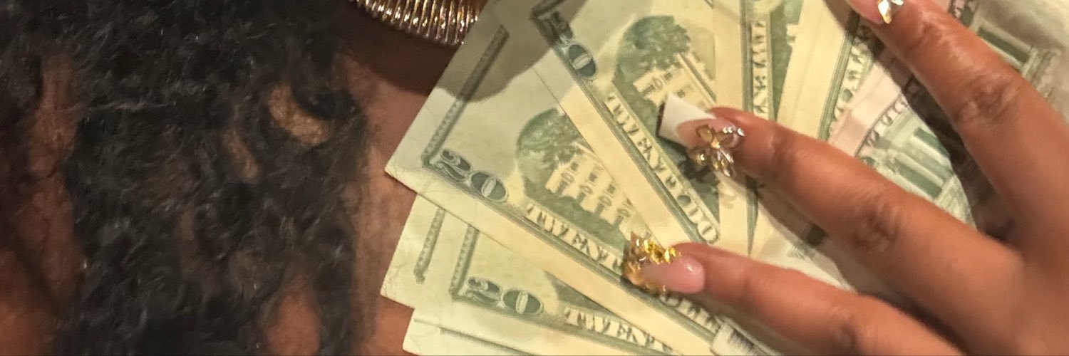 ToriVee9's profile banner image
