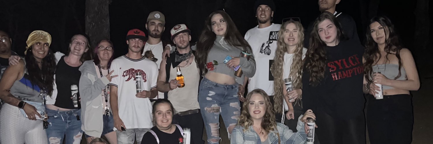 trustnone27's profile banner image