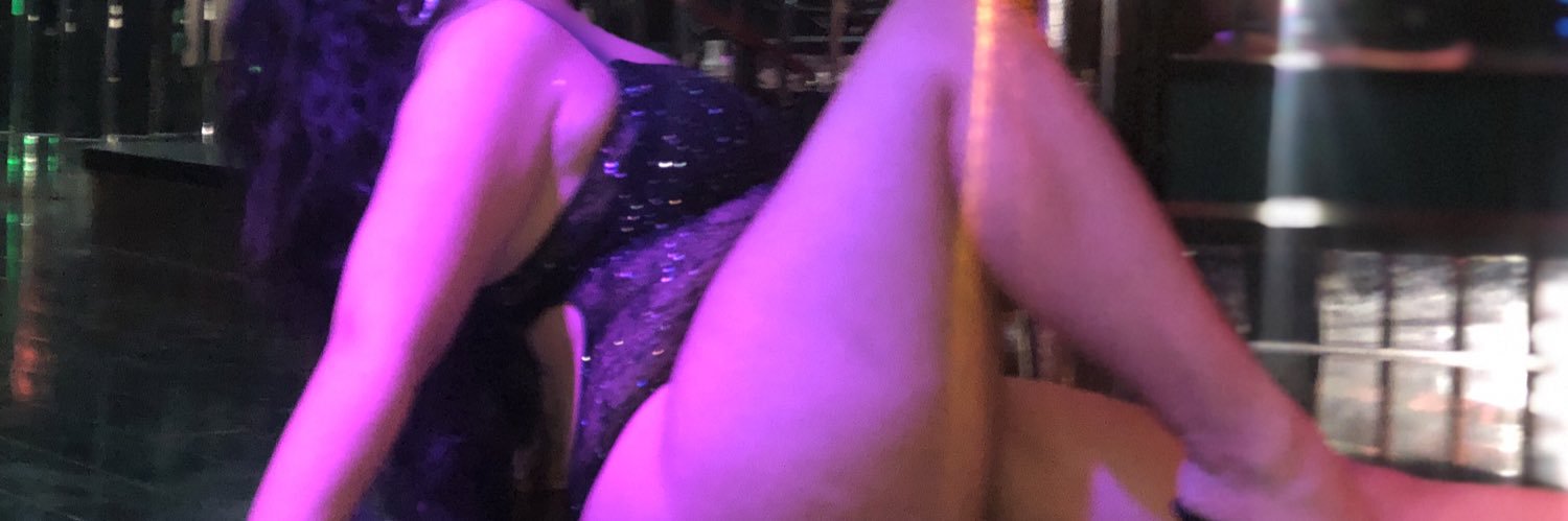 Dominique banner