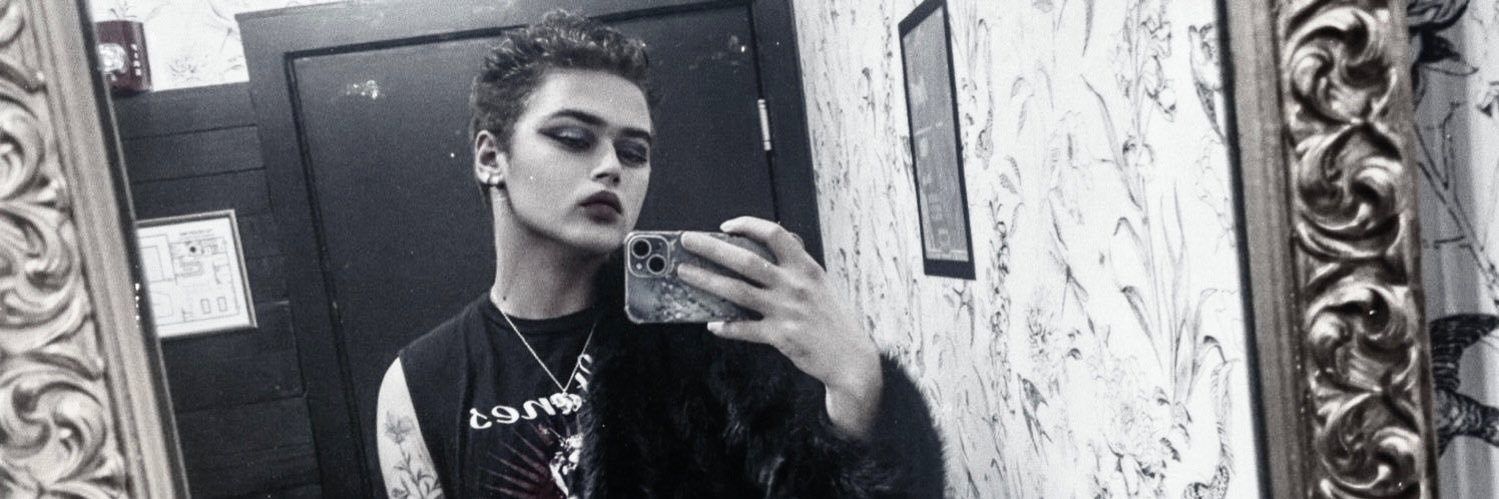 𝔇𝔞𝔫𝔱𝔢 banner