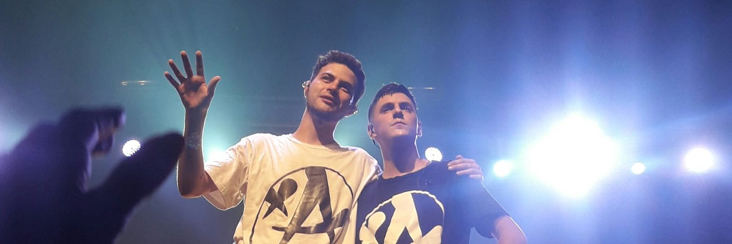ronisb_'s profile banner image