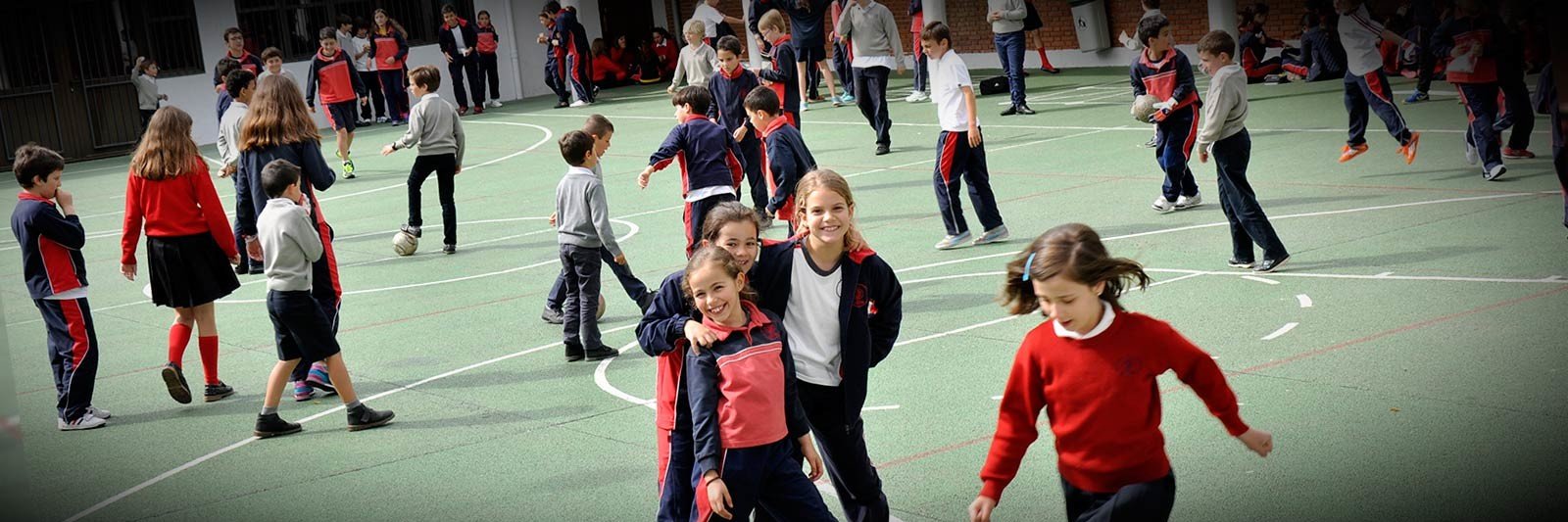 Colegio Discípulas de Jesús banner