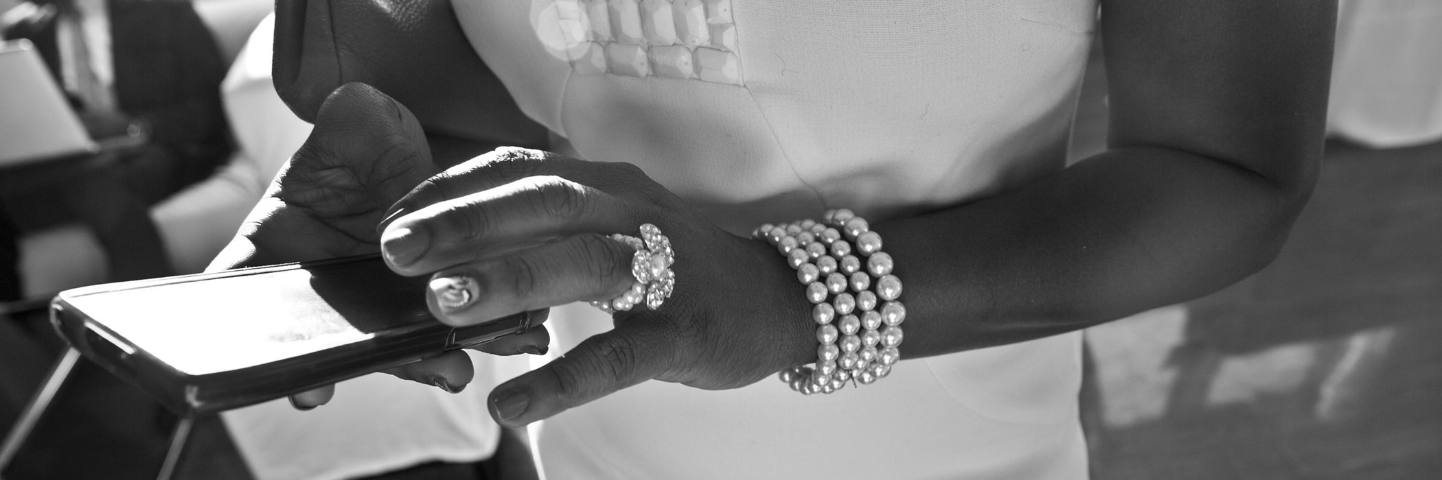 Ritza Y Hendricks banner