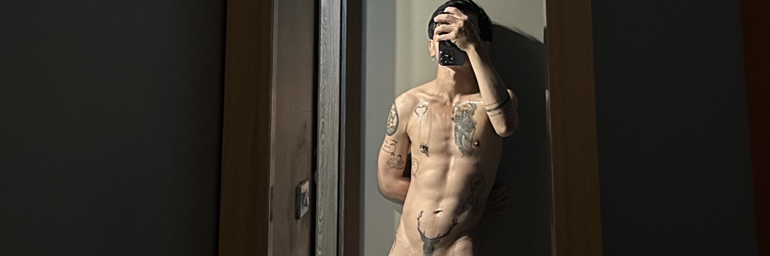 Aaron 18 🇻🇳 banner