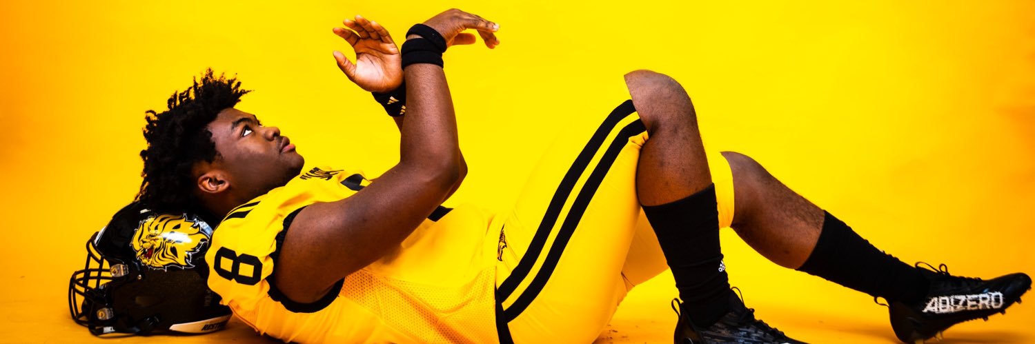 Daisha Thompson banner
