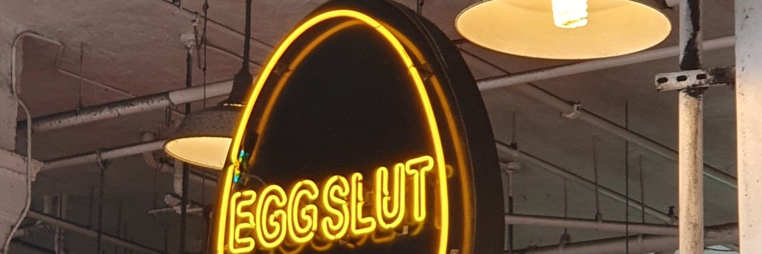 eggg's profile banner image