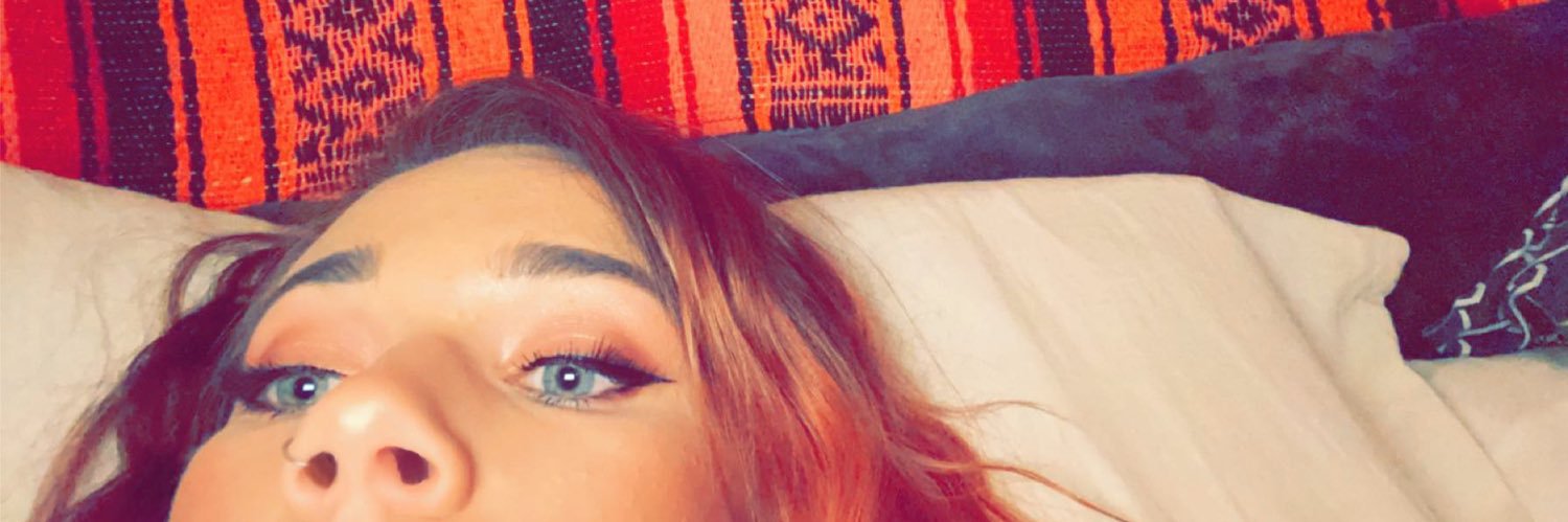 anslleyy's profile banner image