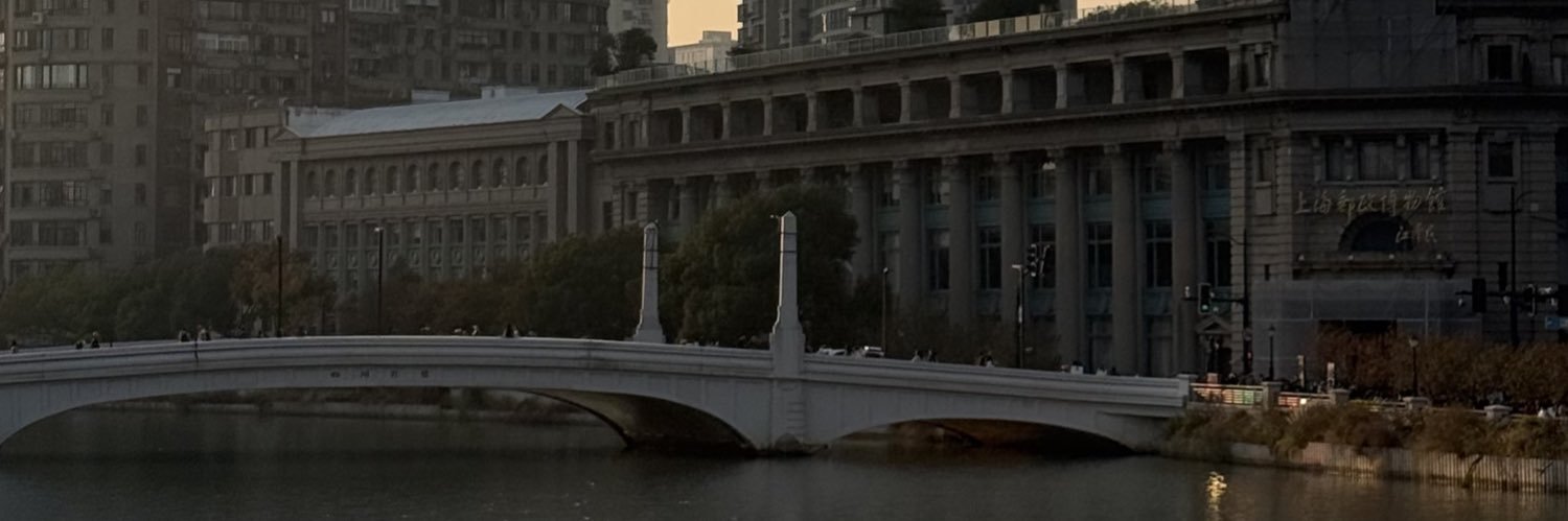 randomfr_'s profile banner image