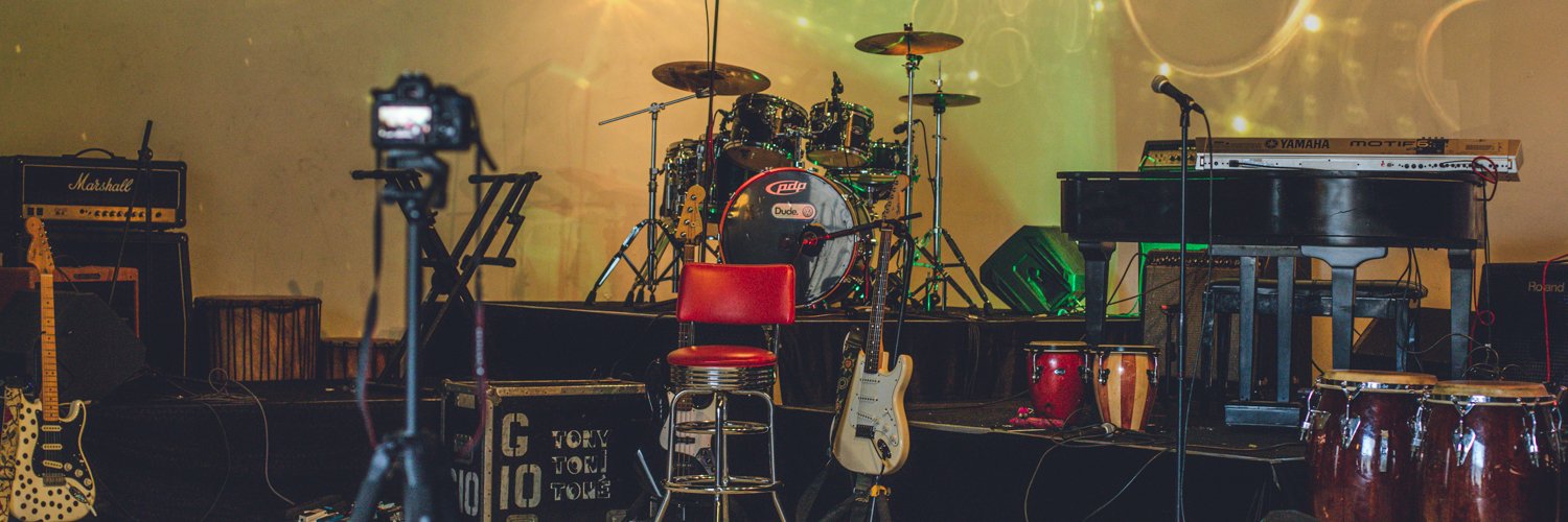 KinTight's profile banner image